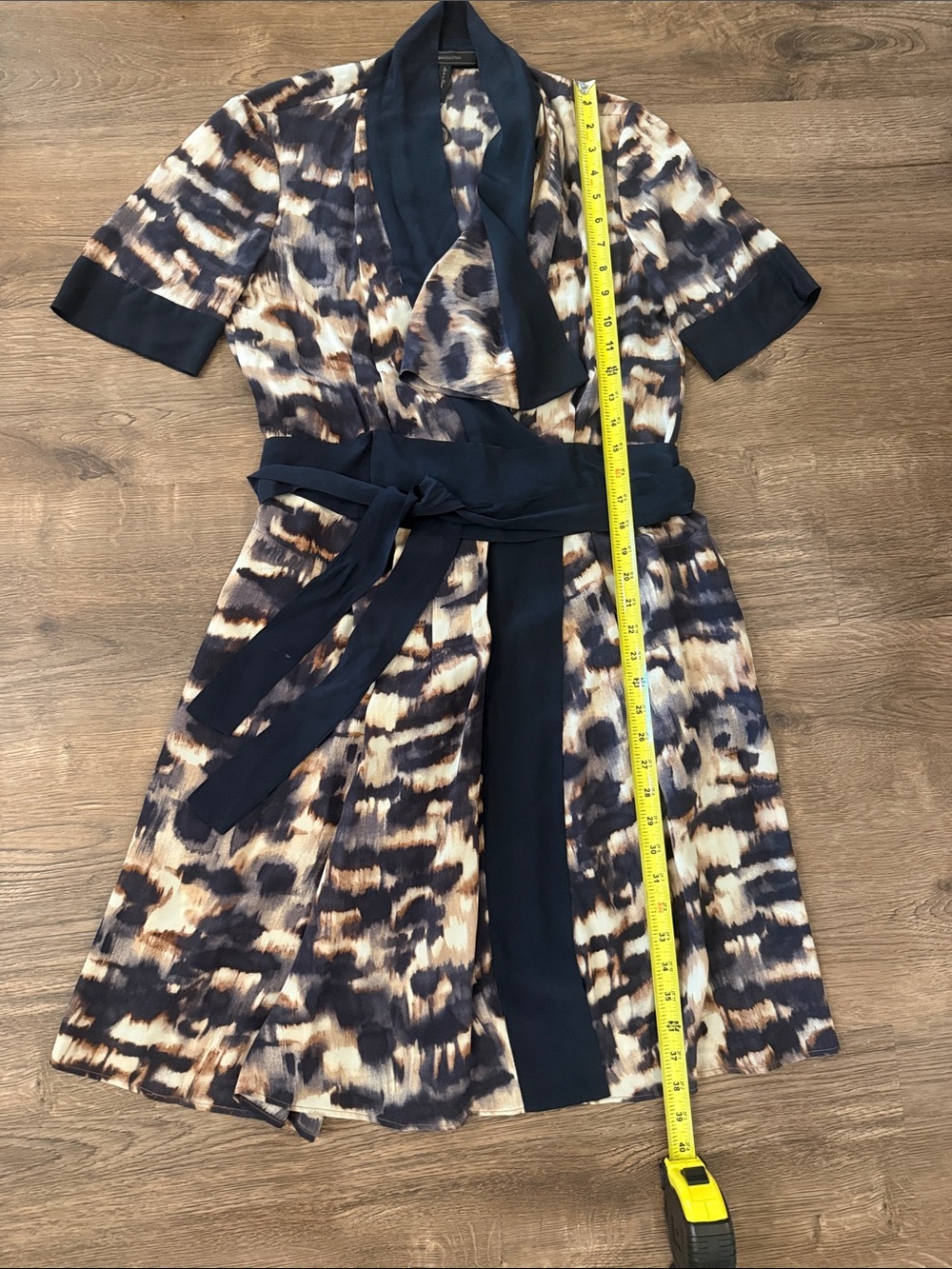 BCBGMaxAzria Navy and Beige Abstract Print Wrap Dress Size Medium Silk